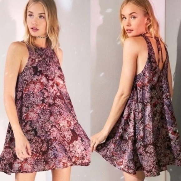 UO Silence + Noise Angel Tulip-Hem Swing Dress Size Medium NWT - Picture 1 of 5